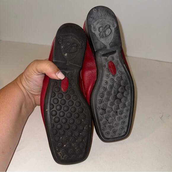 BRIGHTON  Red Women’s leather buckle detail Loafers 6.5 - Picture 4 of 4